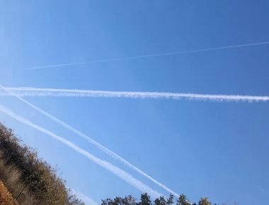 Το ξέρατε; - Πότε άρχισε ο κόσμος να φοβάται ότι μας ψεκάζουν; (φωτο)